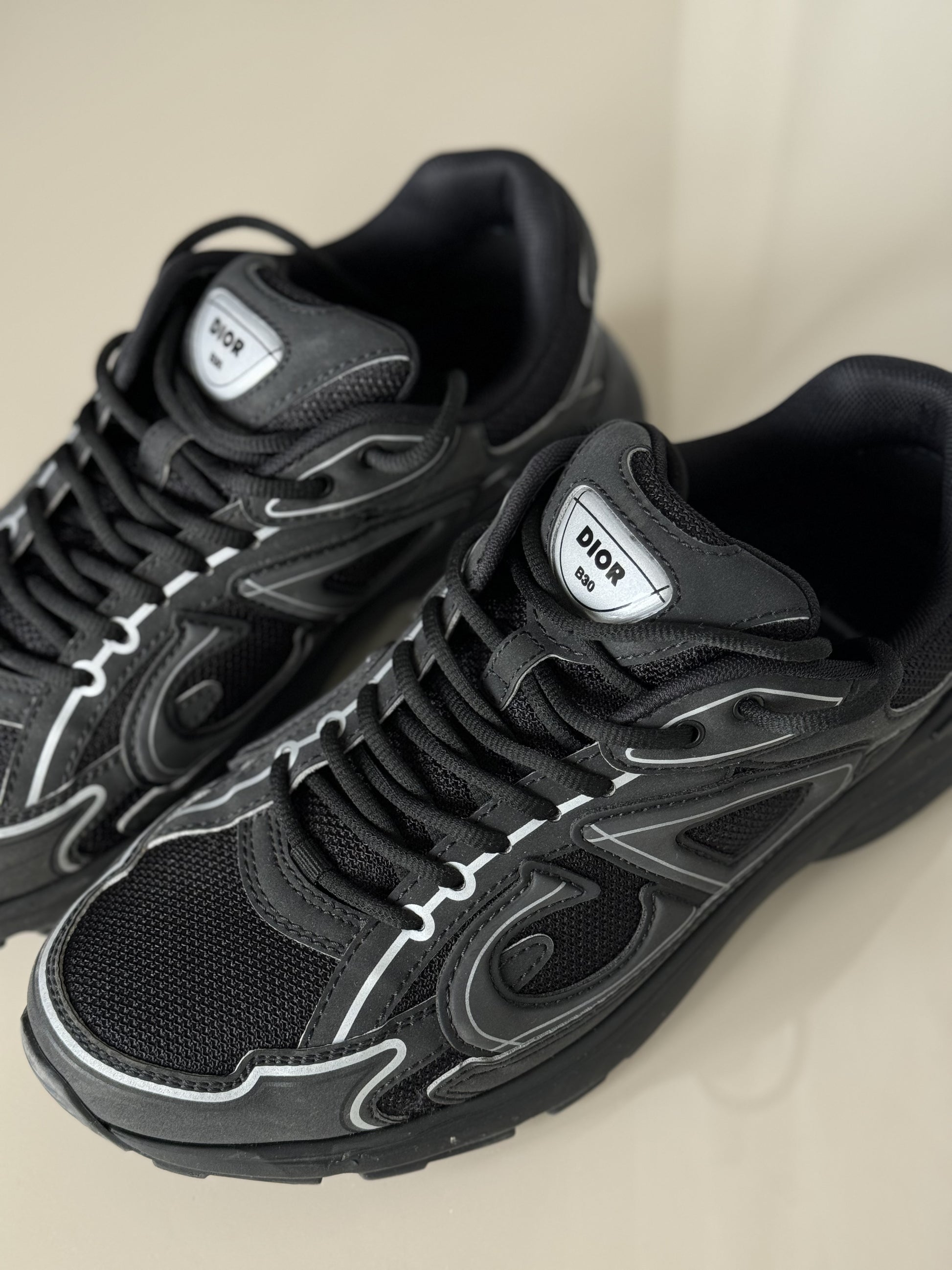【DIOR】送料/関税込 B30 Sneakers Dior's B30 sneaker is a dad shoe that costs over $1,000